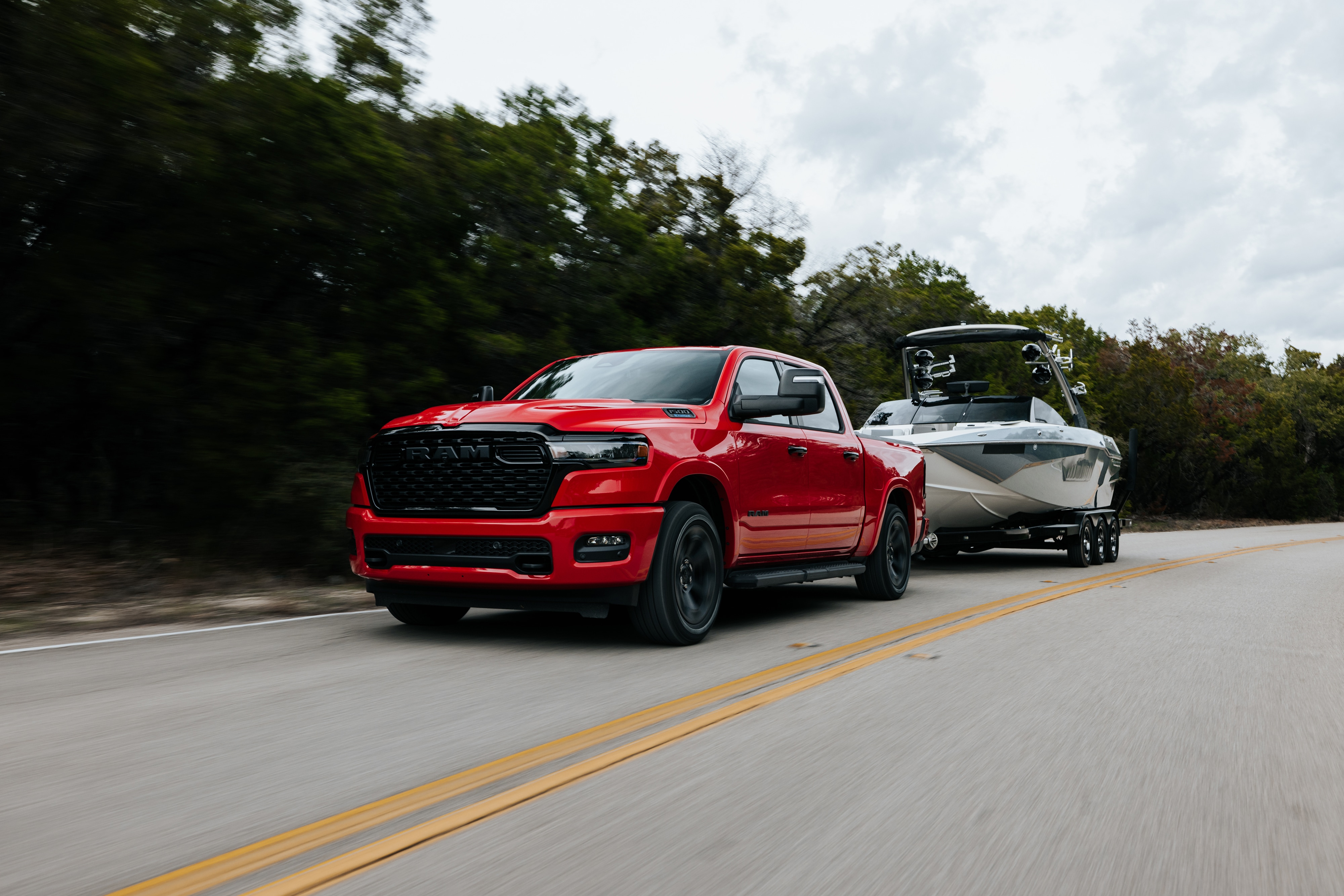 2026-RAM-1500-BigHorn-NightEdition-CrewCab-Truck-L01.jpg